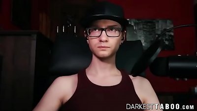 å·¨å¤§çš„ä¹³æˆ¿ Gabbie Carter fingerblasting ç”œèœœèœœç½ä¸ºåŒçˆ¶å¼‚æ¯å…„å¼Ÿ