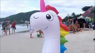 åœ¨æ²™æ»©ä¸ŠçŽ©è€