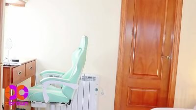 æˆ‘çš„æ­¥éª¤è¡¨å¼Ÿç”¨ä¸€ä¸ªé€¼çœŸçš„åå£æ°´åœ¨æˆ‘èº«ä¸Šå¼€çŽ©ç¬‘