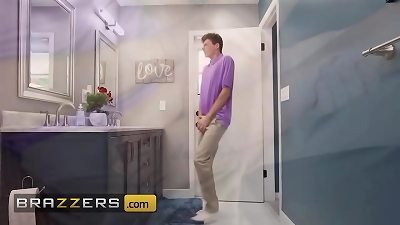 BRAZZERS - ç¼çƒ­æ‘©æ´›ä¼Šæ–¯å…°è§£æ”¾é˜µçº¿è´¾æ–¯æ±€æ‹¯æ•‘äº†è¿™ä¸€å¤©ï¼Œå¹¶åœ¨æœ±è¿ªçš„æ‹‰é“¾äº‹æ•…åŽå˜å¾—å˜æ€