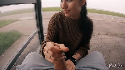 åœ¨æ±½è½¦ç«™ä¸Šæœ‰é£Žé™©çš„å…¬å…±å–‰å’™