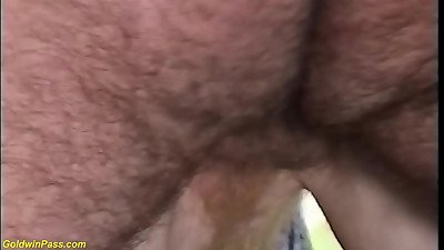 ä¸‘é™‹çš„ 83 å²è€äººå¥¶å¥¶åšéŸ§éª¨